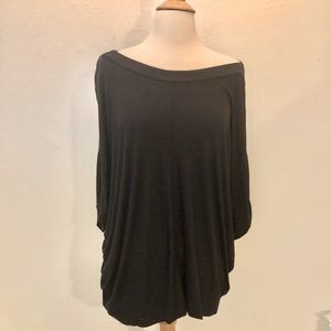 Apostrophe Black Batwing Pullover Top